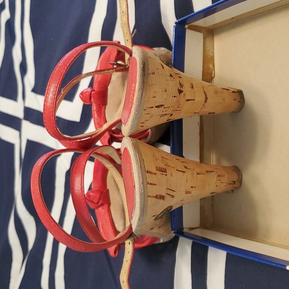 Vintage Candie's Cherry Red Cork Ankle Strap Pumps Sandals 5, 6, 6.5 - Picture 5 of 7